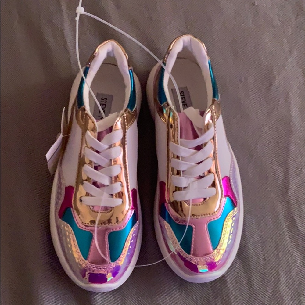 Holographic & Metallic Steve Madden sneakers